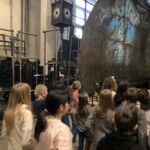 Staunen vor den Bühnenbildern